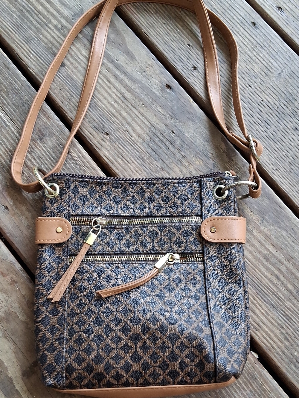Giani Bernini Block Sig Collection brown/tan monogram crossbody